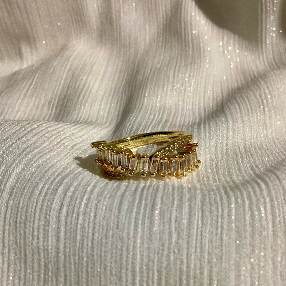 - 💄10k Gold Vermeil baguette CZ DiamondCrisscross  band - Picture 10 of 17